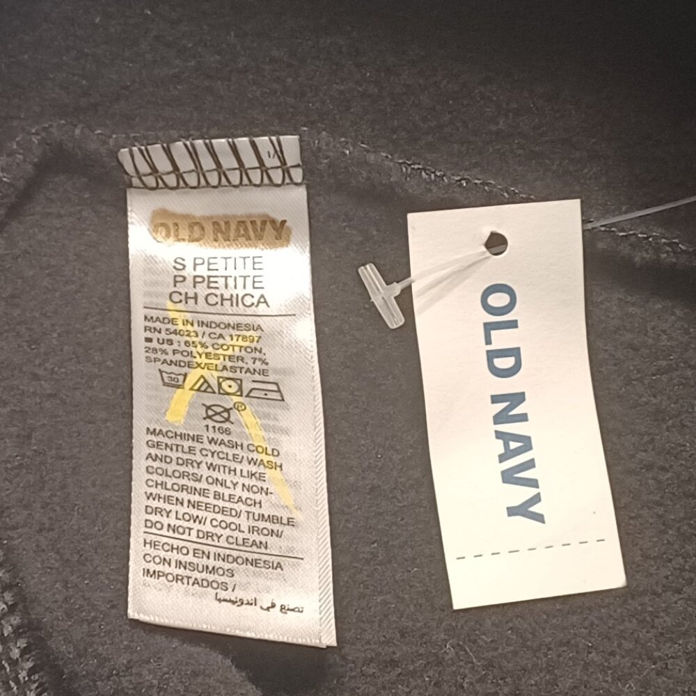 NEW Old Navy High Waisted Fleece Lined Black Stirrup Leggings - Picture 8 of 12